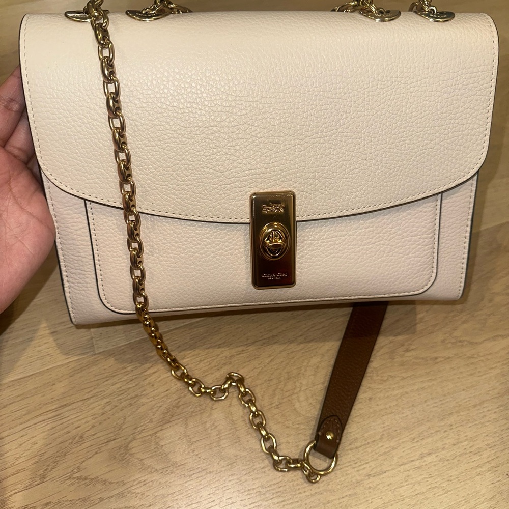 Elegant Cream Leather Chain Bag Coach